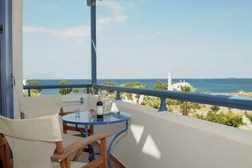 هتل Kythera Golden Sun