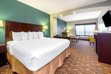 هتل La Quinta By Wyndham Longview North