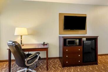 هتل La Quinta By Wyndham Longview North