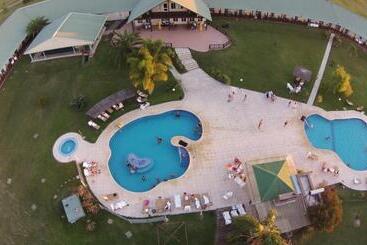 هتل Los Naranjos Resort & Spa Termal