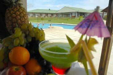 هتل Los Naranjos Resort & Spa Termal