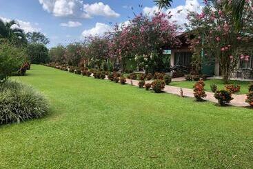 هتل Villas Vilma