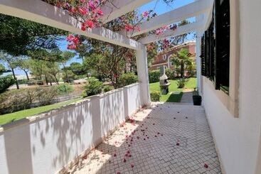 شقق خاصة سياحية Villa Fati With Pool By Vacationy