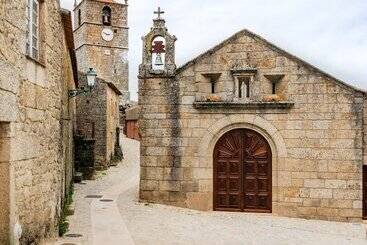 Casa Das 10 Janelas @ Monsanto