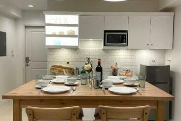 Crib 227: Modern Fresh Vibe Condo