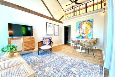 Serene Waterfront Studio In Downtown Portsmouth