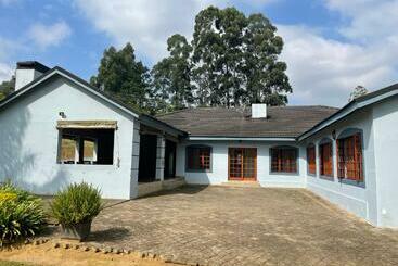 Boikhutsong House