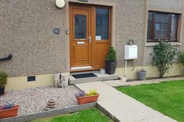 Ella S Hoose
