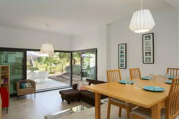 Villa Manava