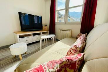 Bright 50 M With Balcony And View On The Valley
