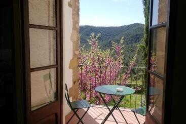 Cal Tòfones, 1er 1a. Apartament Turístic A Borredà, 08619barcelona