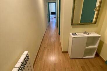 Cal Tòfones, 1er 1a. Apartament Turístic A Borredà, 08619barcelona