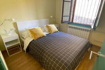 Cal Tòfones, 1er 1a. Apartament Turístic A Borredà, 08619barcelona