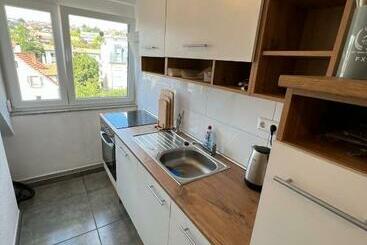 דירות לתיירים L8 Street   Hirsauerstraße 112