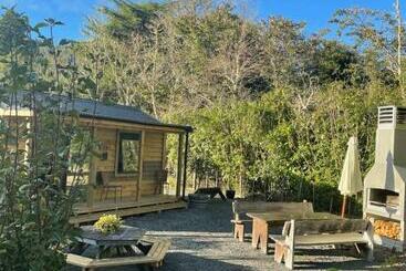 דירות לתיירים The Kauri Tree Pod   Off Grid Experience