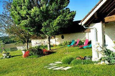 Gîte De Charme Dans Un Cadre Calme Et Reposant