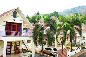 דירות לתיירים Honey Moon Villas Athirapilly