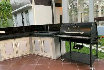 Luxury 3 Bed Apartment At Ariyana Resorts Colombo