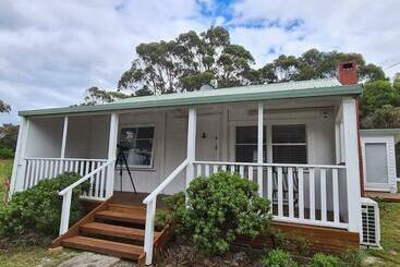 شقق خاصة سياحية Paddy S Shack The Ultimate Tassie Shack Experience