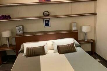 شقق خاصة سياحية Véritable Suite D Hotel!