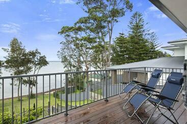 Жильё для туристов Waters Edge   Belle Escapes Jervis Bay