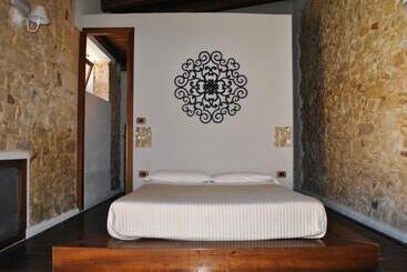 Chiusa Di Carlo Agriturismo