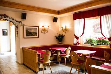 Dolomiti Hotel Cozzio