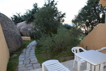 هتل Residence Baia Santa Reparata