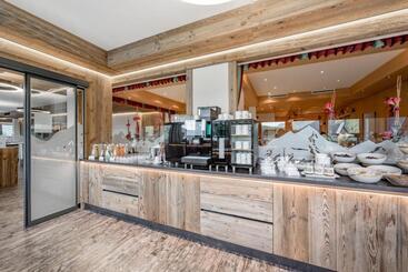 هتل Burgstein   Alpin & Lifestyle