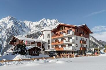 هتل Burgstein   Alpin & Lifestyle
