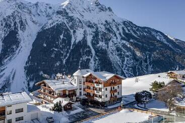هتل Burgstein   Alpin & Lifestyle