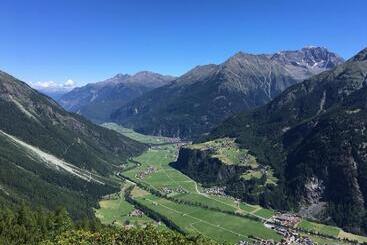هتل Burgstein   Alpin & Lifestyle