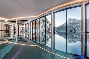 هتل Burgstein   Alpin & Lifestyle