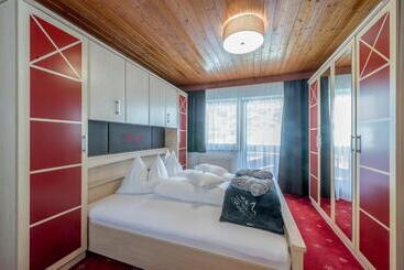 هتل Burgstein   Alpin & Lifestyle