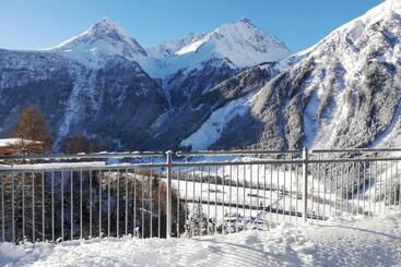 هتل Burgstein   Alpin & Lifestyle
