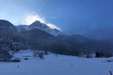 هتل Burgstein   Alpin & Lifestyle