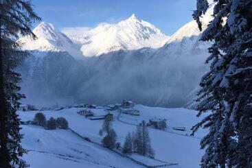 هتل Burgstein   Alpin & Lifestyle