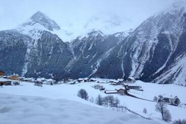 هتل Burgstein   Alpin & Lifestyle