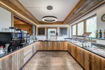هتل Burgstein   Alpin & Lifestyle