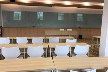 Hanting Hotel Weihai Weigao Plaza