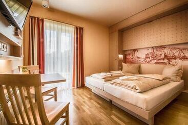 Jufa Hotel Im Brückenkopfpark   Jülich