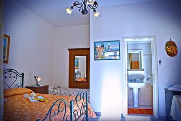 فندق B&b La Perla