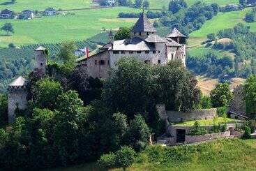 Отель Mirabell Alpine Garden Resort & Spa