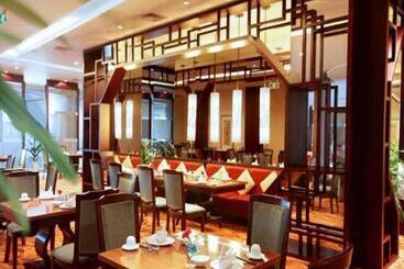هتل Golden Shinning New Century Grand