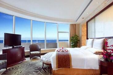 هتل Golden Shinning New Century Grand