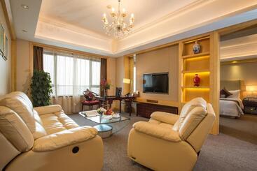 هتل Shaoxing Tianma Grand