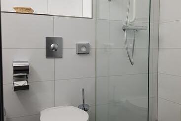 هتل Zum Eichenzeller