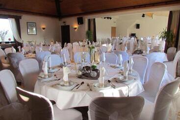 پانسیون Rhönblick Landhotel   Restaurant   Countrypub