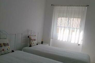 Alojamento Justo   Vila De Montargil