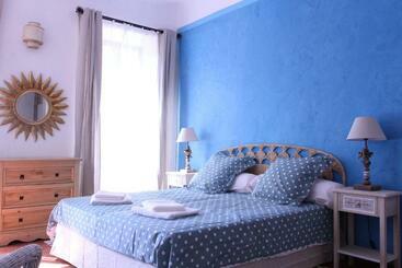 דירות לתיירים Casa Blue
